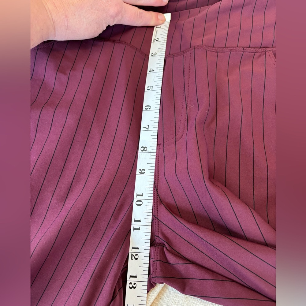 HALARA NWT large women’s Burgundy Pinstripe Ponte Pants 7/8 length - Picture 5 of 7